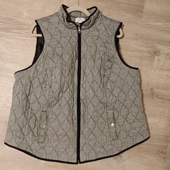 Croft & Barrow Quilted Woven Lined Vest,v2X - Picture 4 of 11